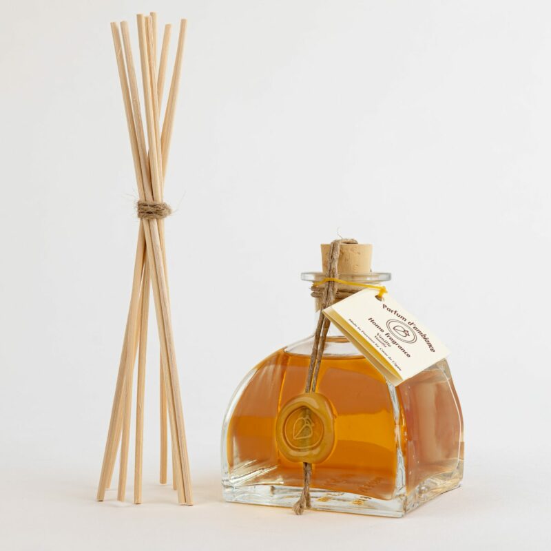 Parfum d'ambiance Vanille, senteur chaude et gourmande pour la maison. Fait-main en Provence