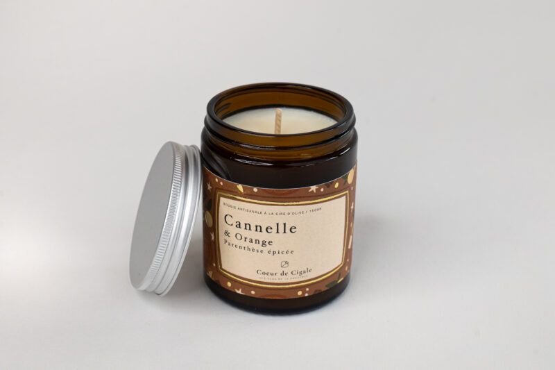 Bougie cannelle orange. Bougie de Noël fabriquée artisanalement en Provence.